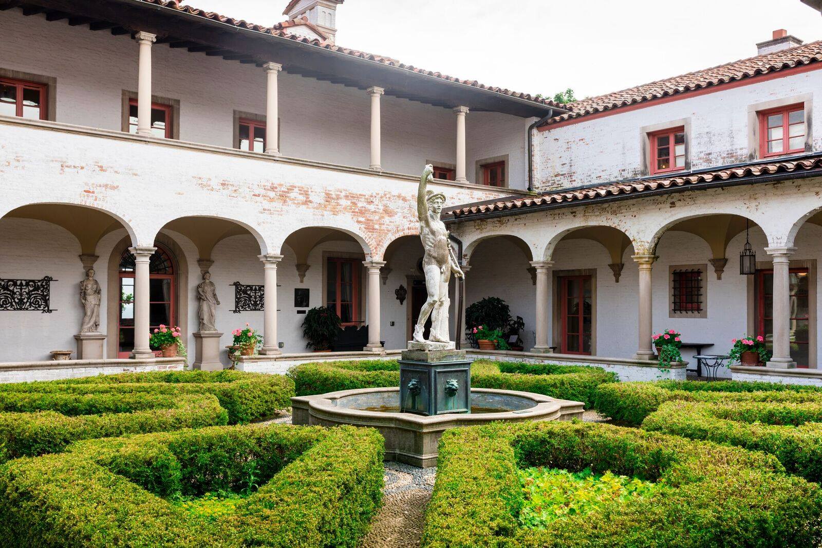 University of WisconsinMilwaukee Admissions 2025, Scholarships, Fees